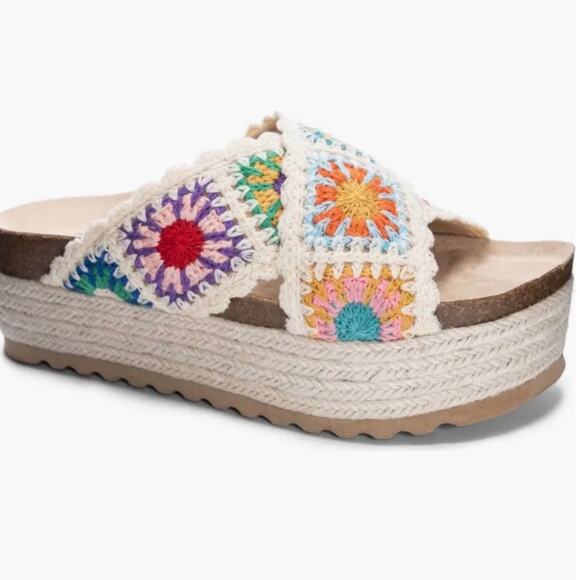 NWT 9 Cream Sandals Dirty Laundry Pretends Plays Crochet Platform granola boho - Picture 1 of 8